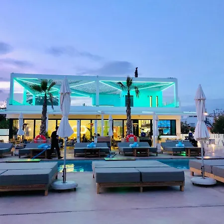 Paradise In Apartment *